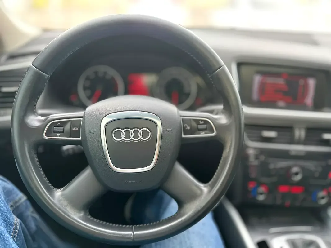 Audi Q5 2.0 TFSI tiptronic quattro (211 حصان) - 12