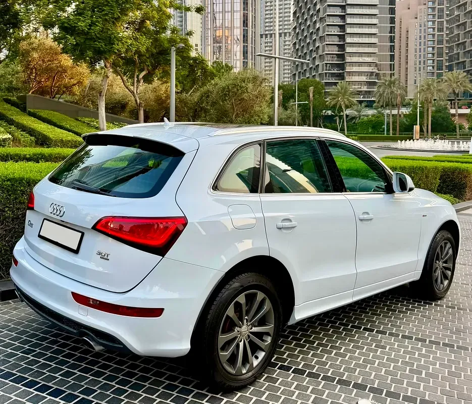 Audi Q5 3.0 TFSI Tiptronic quattro (272 hp)