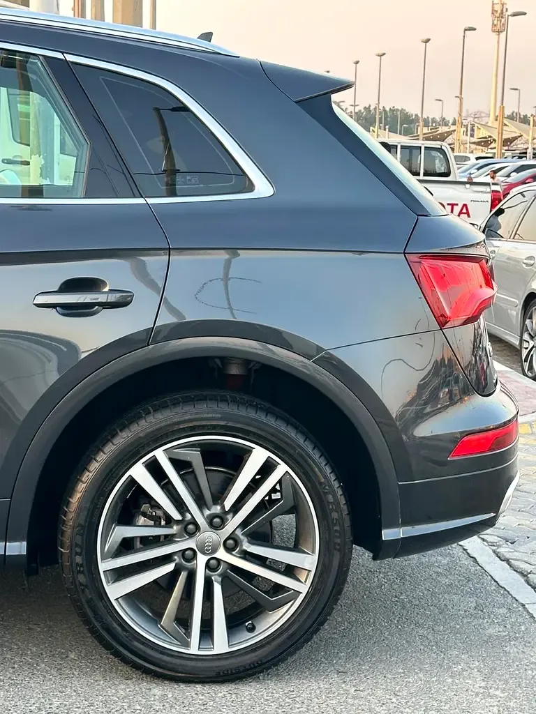 Audi Q5 45 TFSI S tronic quattro (249 hp) - 7