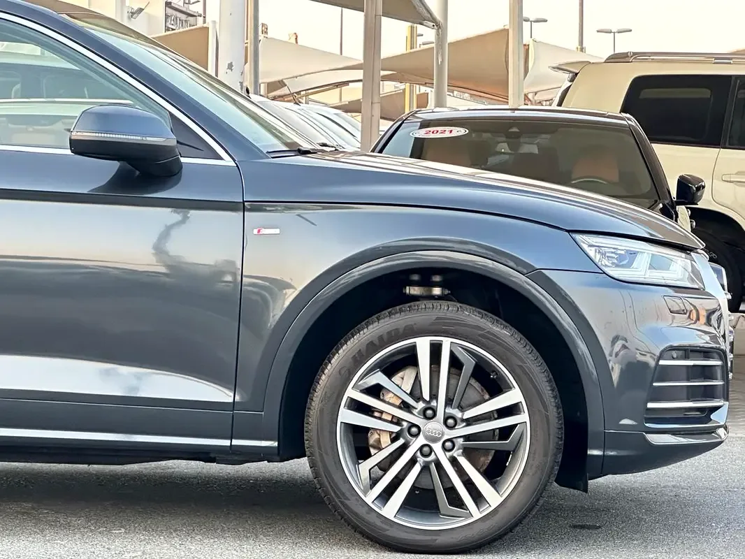 Audi Q5 45 TFSI S tronic quattro (249 hp) - 8