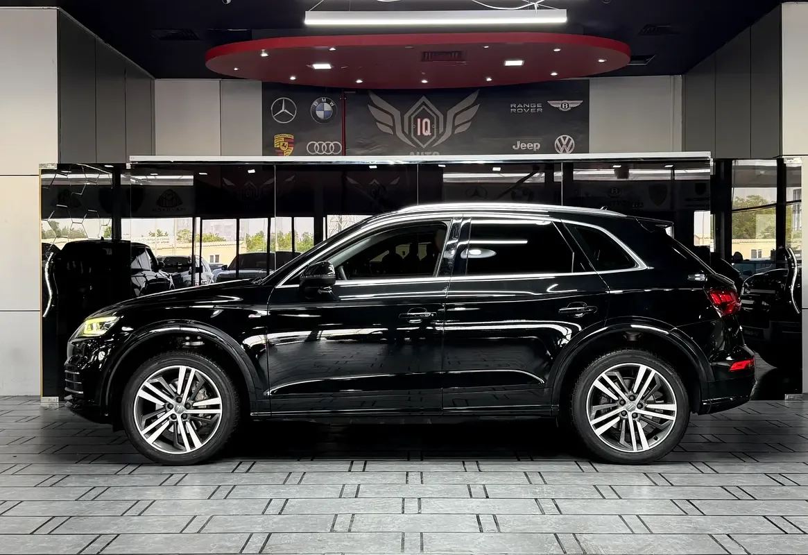 Audi Q5 45 TFSI S tronic quattro (249 حصان) - 7