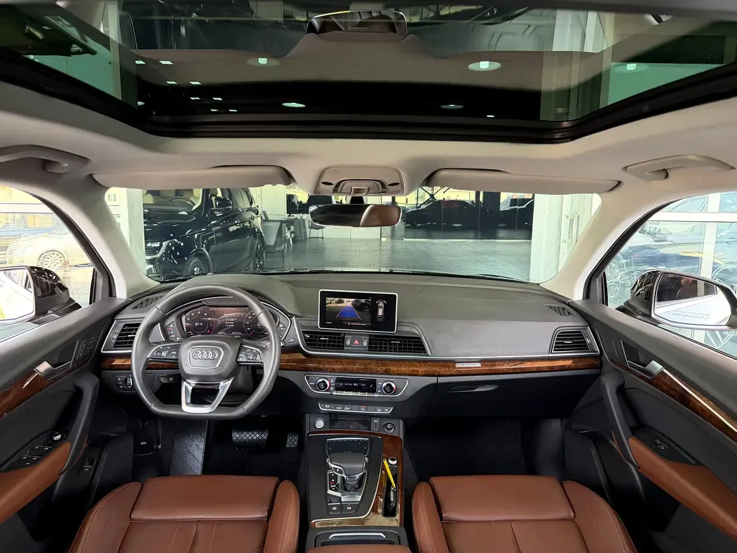 Audi Q5 45 TFSI S tronic quattro (249 حصان) - 9