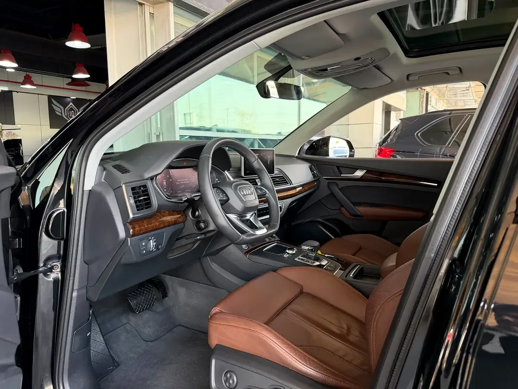 Audi Q5 45 TFSI S tronic quattro (249 حصان) - 12