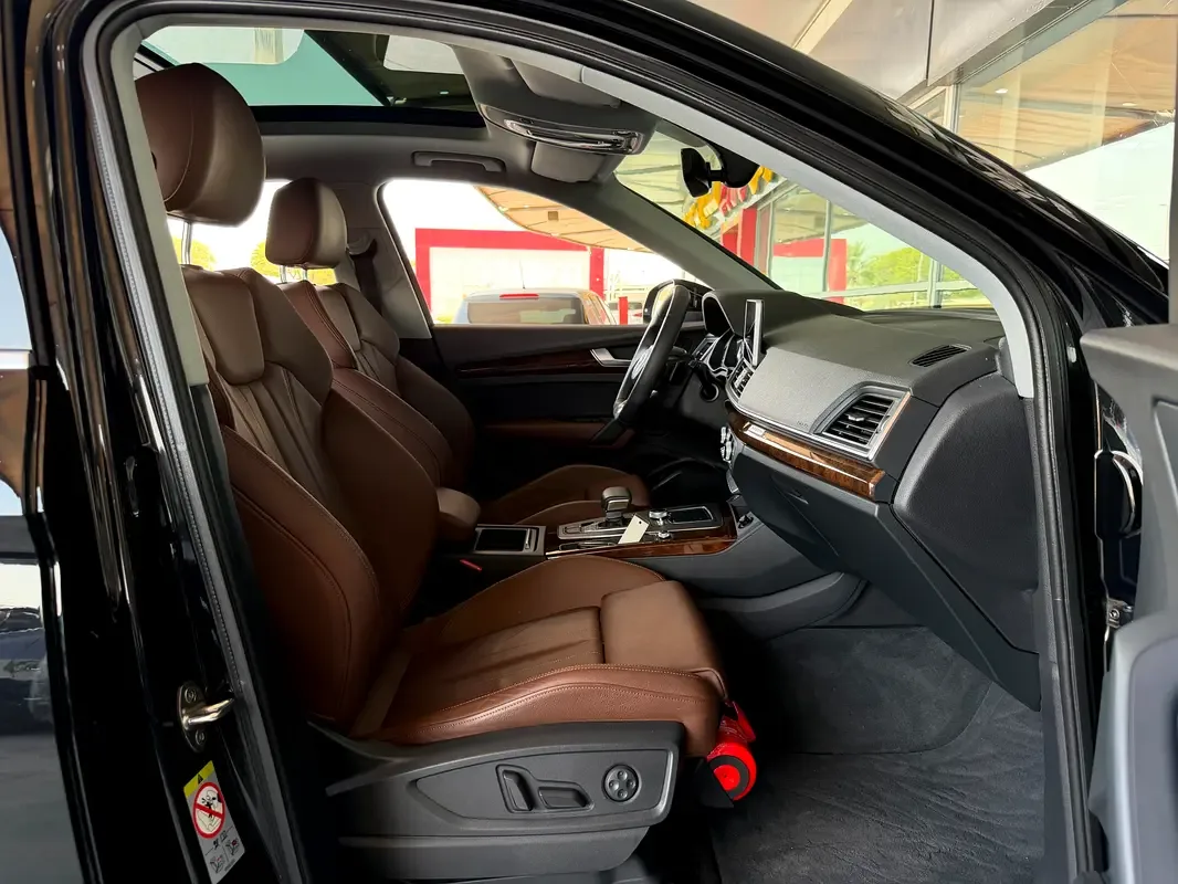 Audi Q5 45 TFSI S tronic quattro (249 حصان) - 16