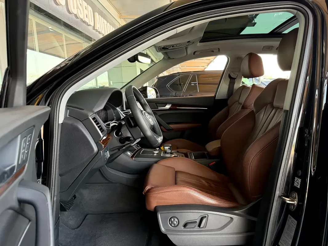 Audi Q5 45 TFSI S tronic quattro (249 حصان) - 14