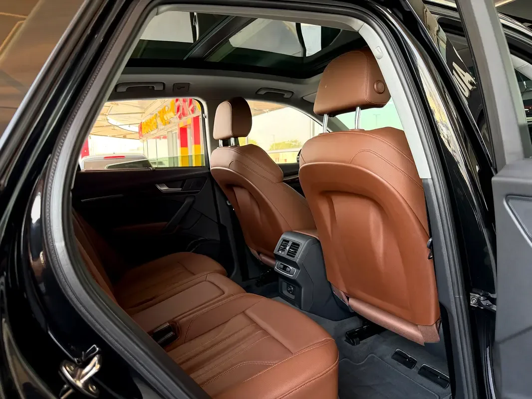Audi Q5 45 TFSI S tronic quattro (249 حصان) - 19