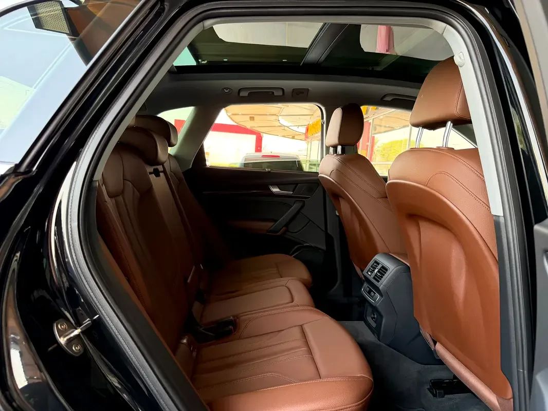 Audi Q5 45 TFSI S tronic quattro (249 حصان) - 20
