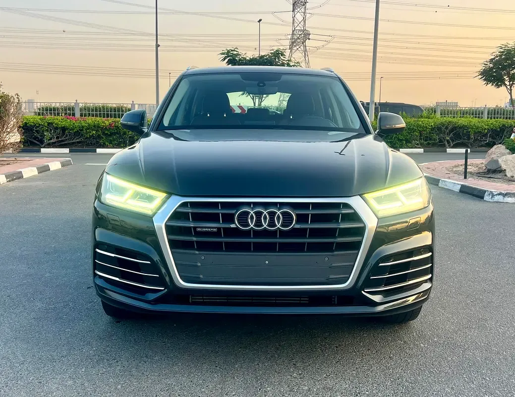 Audi Q5 45 TFSI S tronic quattro (249 حصان) - 2