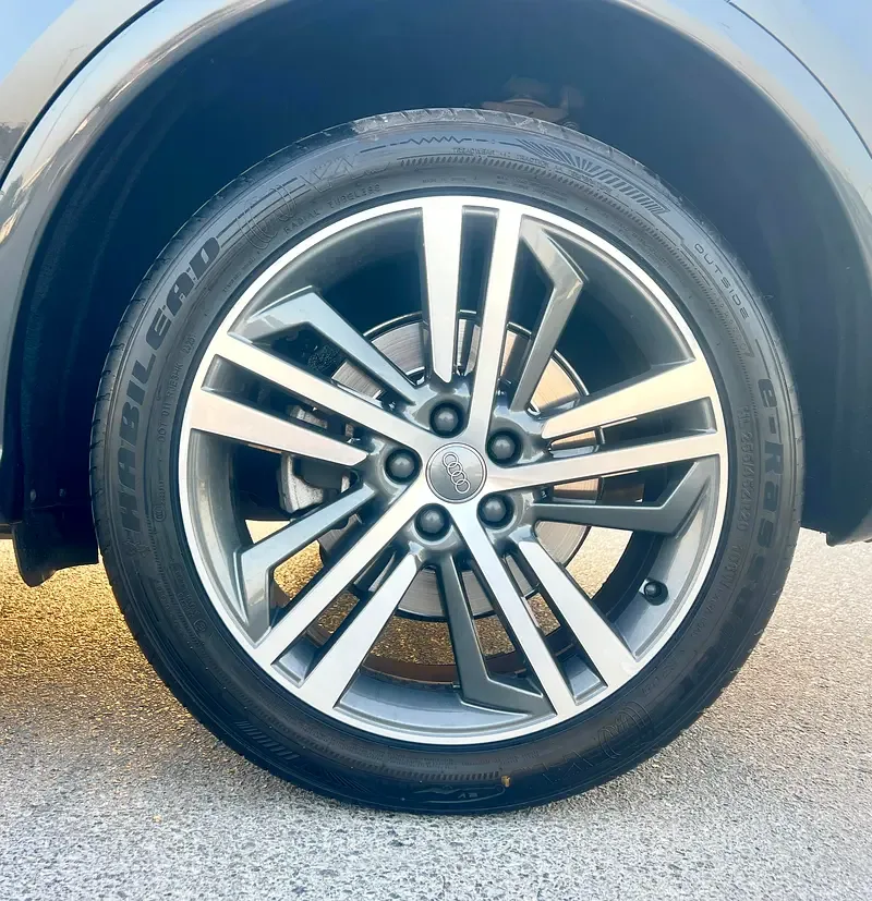 Audi Q5 45 TFSI S tronic quattro (249 حصان) - 9