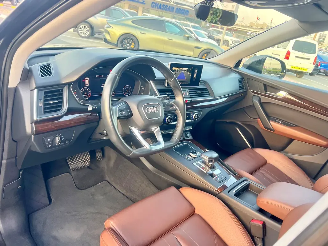Audi Q5 45 TFSI S tronic quattro (249 حصان) - 10