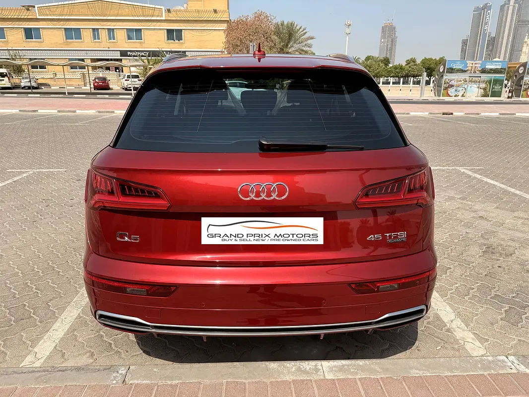 Audi Q5 45 TFSI S tronic quattro (249 hp) - 8