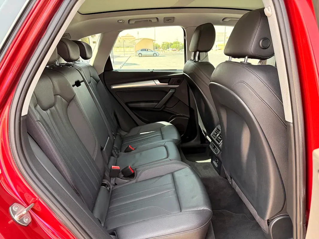 Audi Q5 45 TFSI S tronic quattro (249 hp) - 12