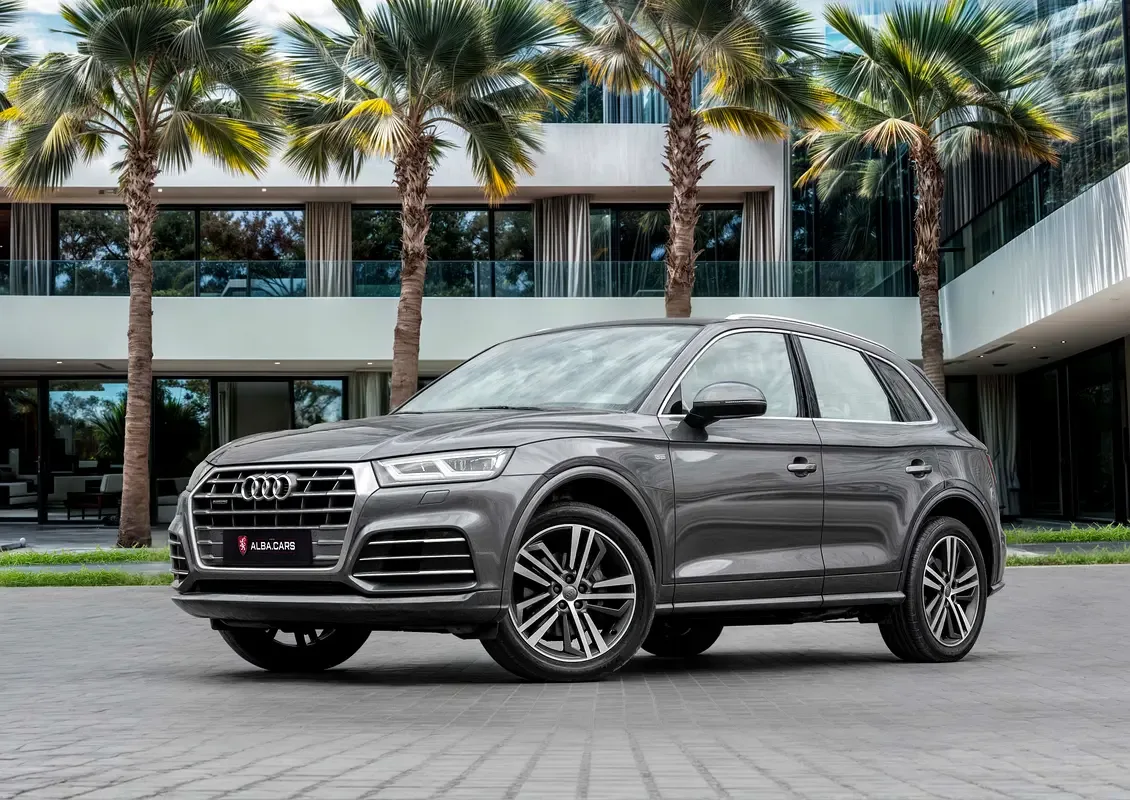 Audi Q5 45 TFSI S tronic quattro (249 حصان)