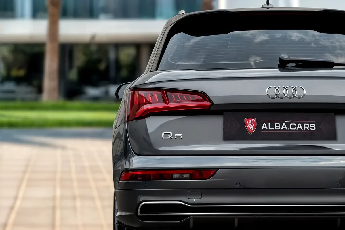 Audi Q5 45 TFSI S tronic quattro (249 حصان) - 6