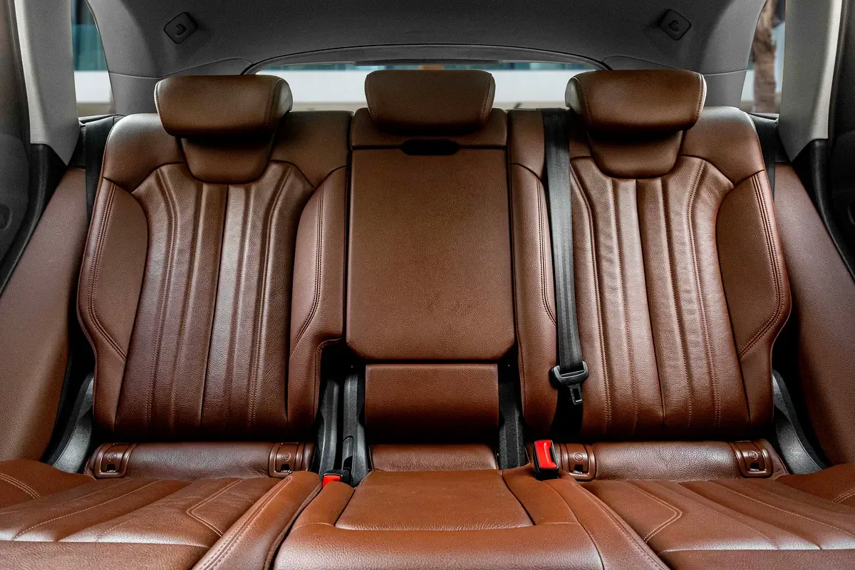 Audi Q5 45 TFSI S tronic quattro (249 حصان) - 12
