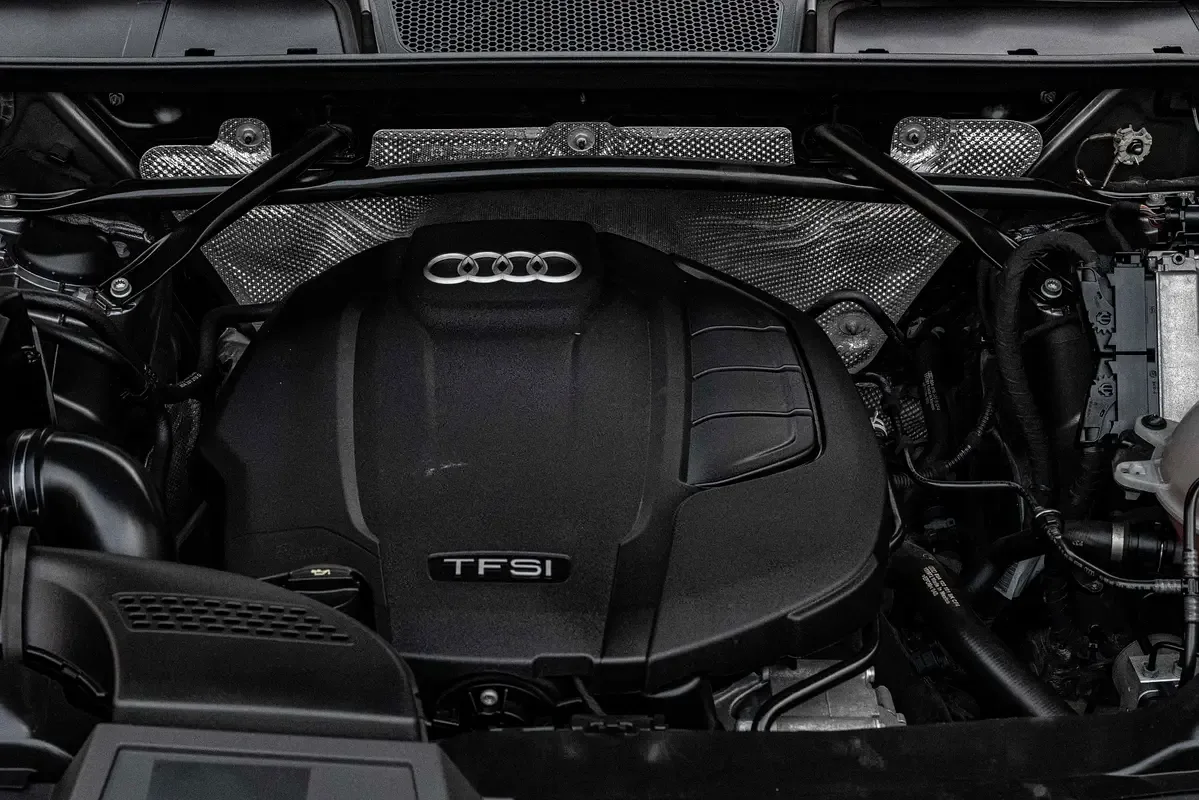 Audi Q5 45 TFSI S tronic quattro (249 حصان) - 14