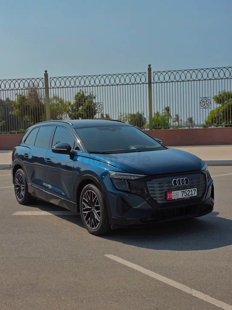 Audi Q5 e-tron AT (204 hp)