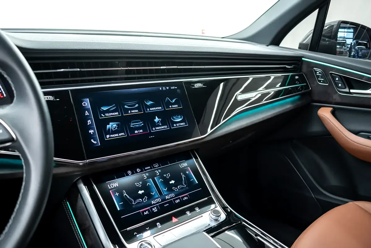 Audi Q7 2.0 AT 4WD (252 حصان) - 9