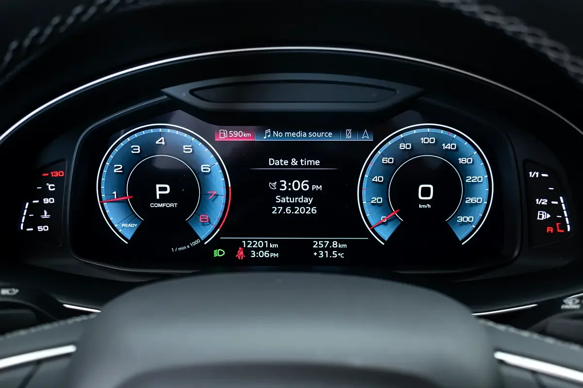Audi Q7 2.0 AT 4WD (252 حصان) - 10