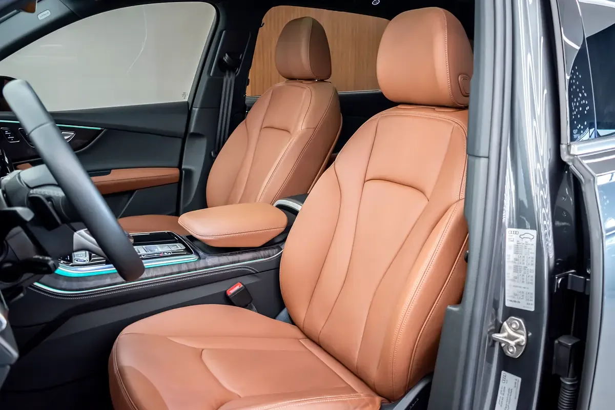 Audi Q7 2.0 AT 4WD (252 حصان) - 12