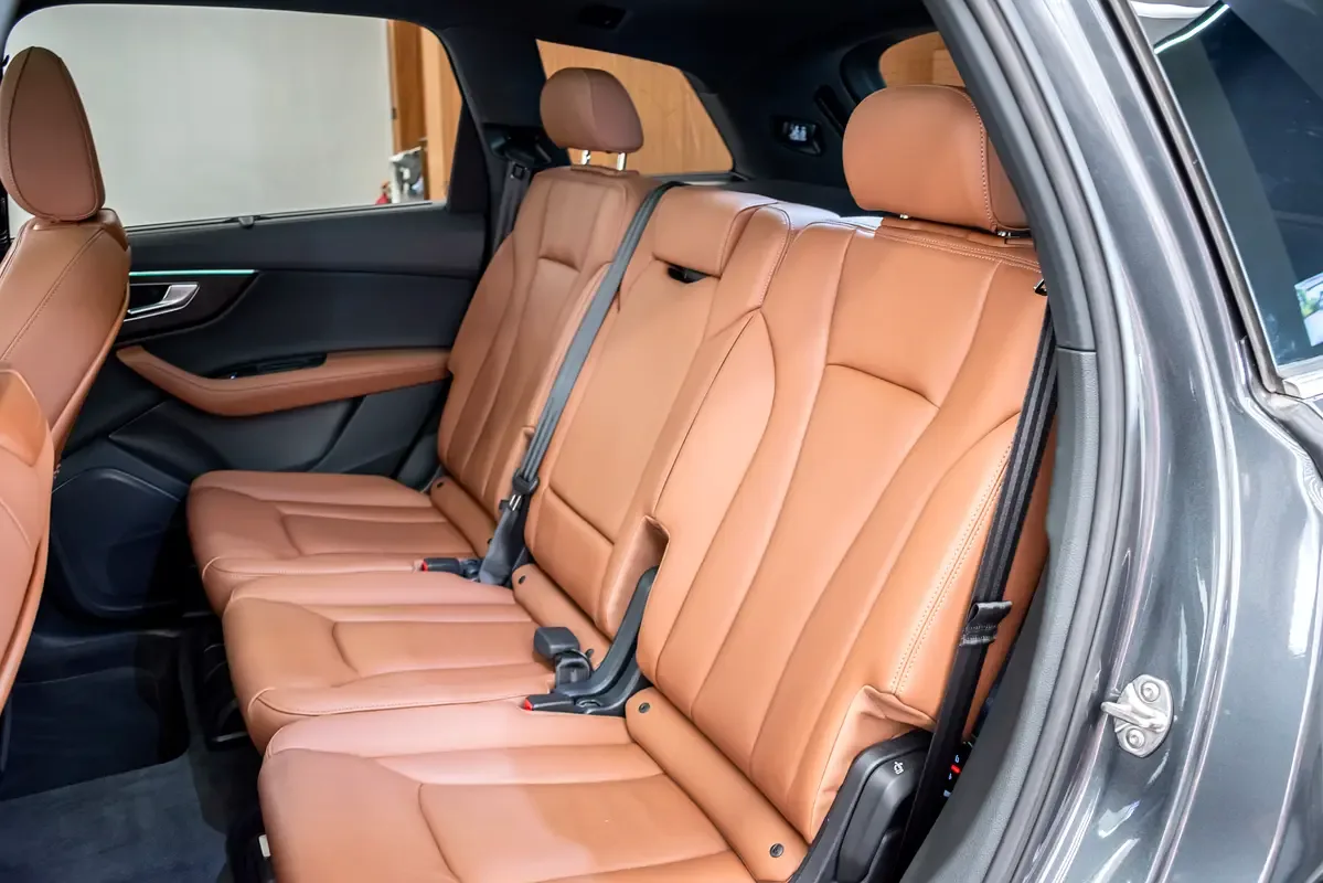 Audi Q7 2.0 AT 4WD (252 حصان) - 14
