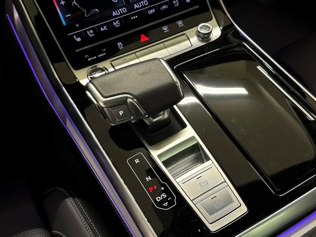 Audi Q7 2.0 AT 4WD (252 hp) - 11