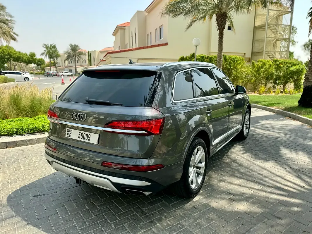 Audi Q7 3.0 AT 4WD (340 حصان) - 5