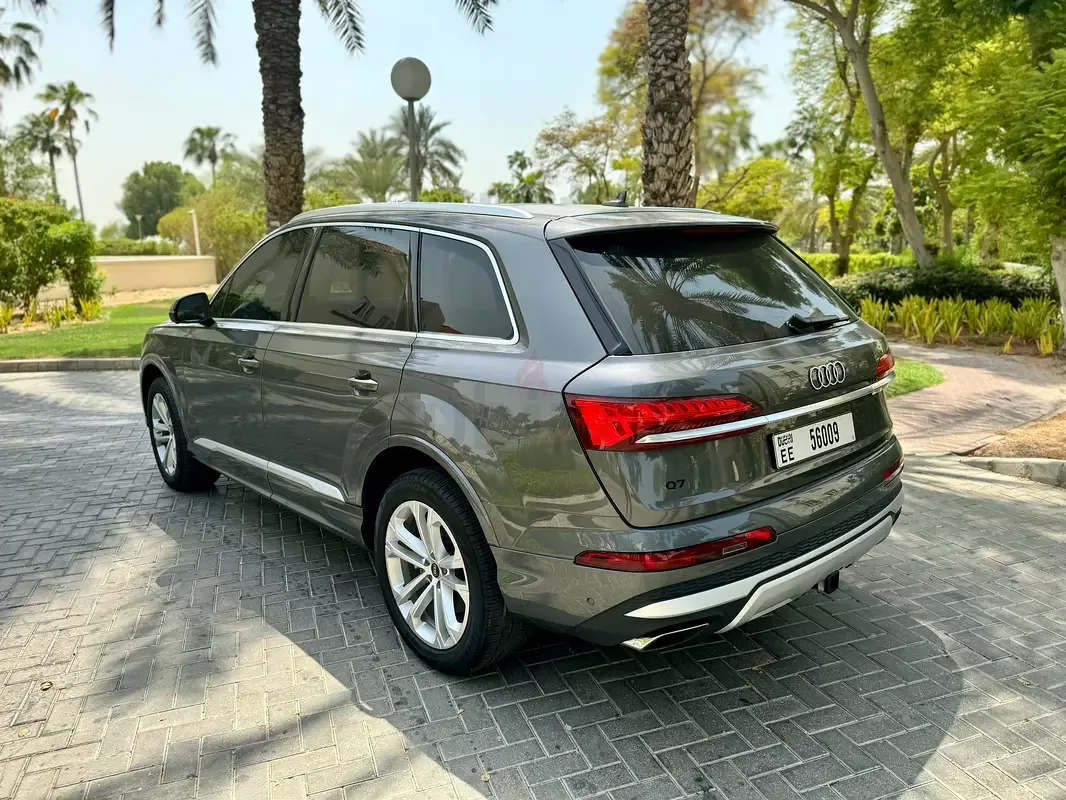 Audi Q7 3.0 AT 4WD (340 حصان) - 7