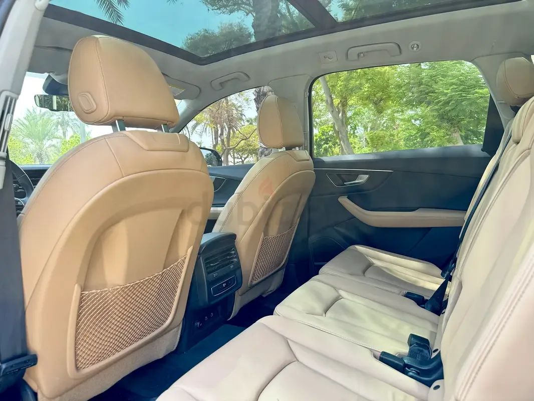 Audi Q7 3.0 AT 4WD (340 حصان) - 12