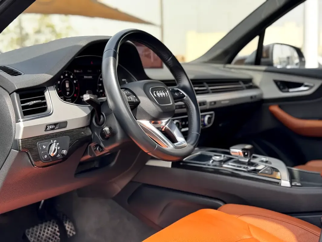 Audi Q7 3.0 TFSI Tiptronic quattro (333 hp) - 11