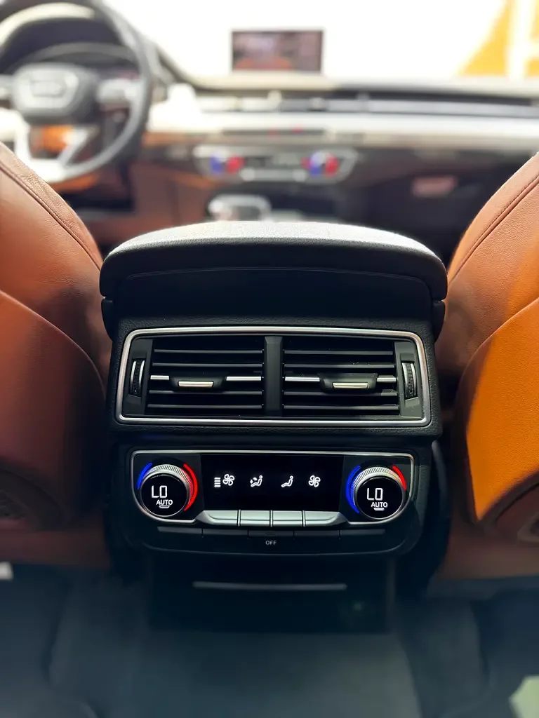 Audi Q7 3.0 TFSI Tiptronic quattro (333 hp) - 16