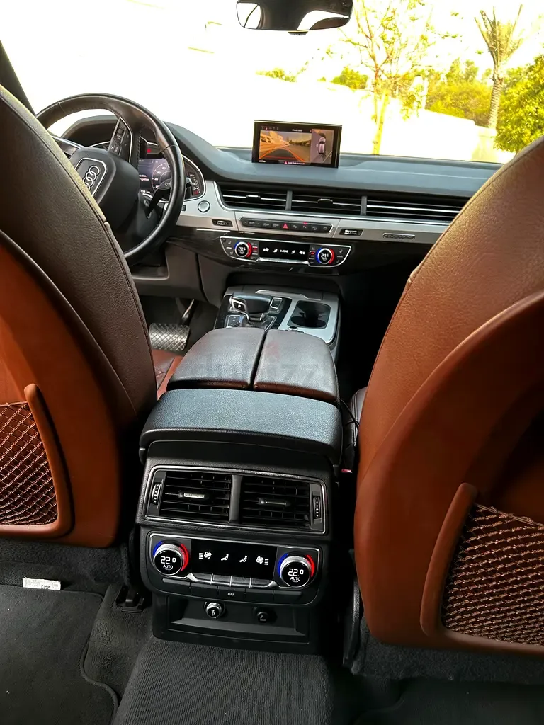 Audi Q7 3.0 TFSI Tiptronic quattro (333 hp) - 6