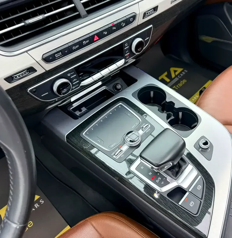 Audi Q7 3.0 TFSI Tiptronic quattro (333 حصان) - 17