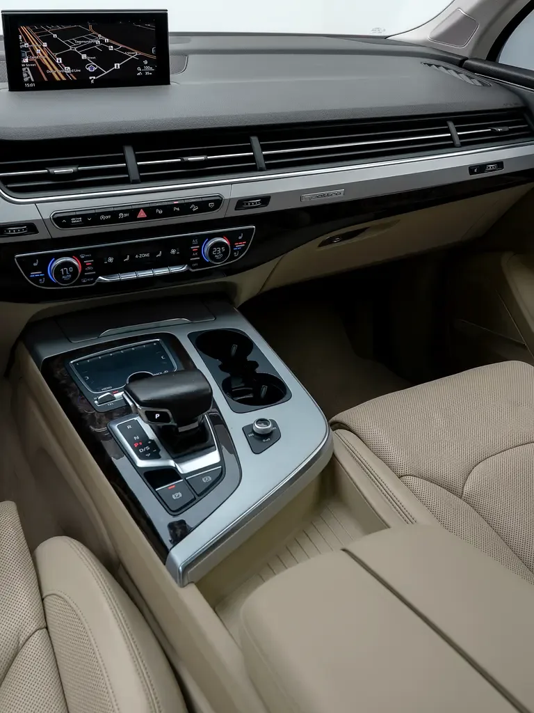 Audi Q7 3.0 TFSI Tiptronic quattro (333 hp) - 16