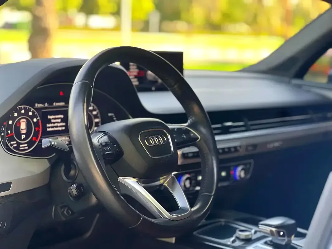 Audi Q7 3.0 TFSI Tiptronic quattro (333 hp) - 11