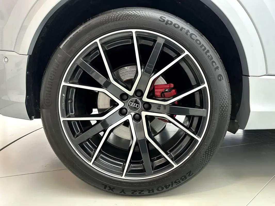 Audi Q8 55 TFSI Tiptronic quattro (340 حصان) - 7