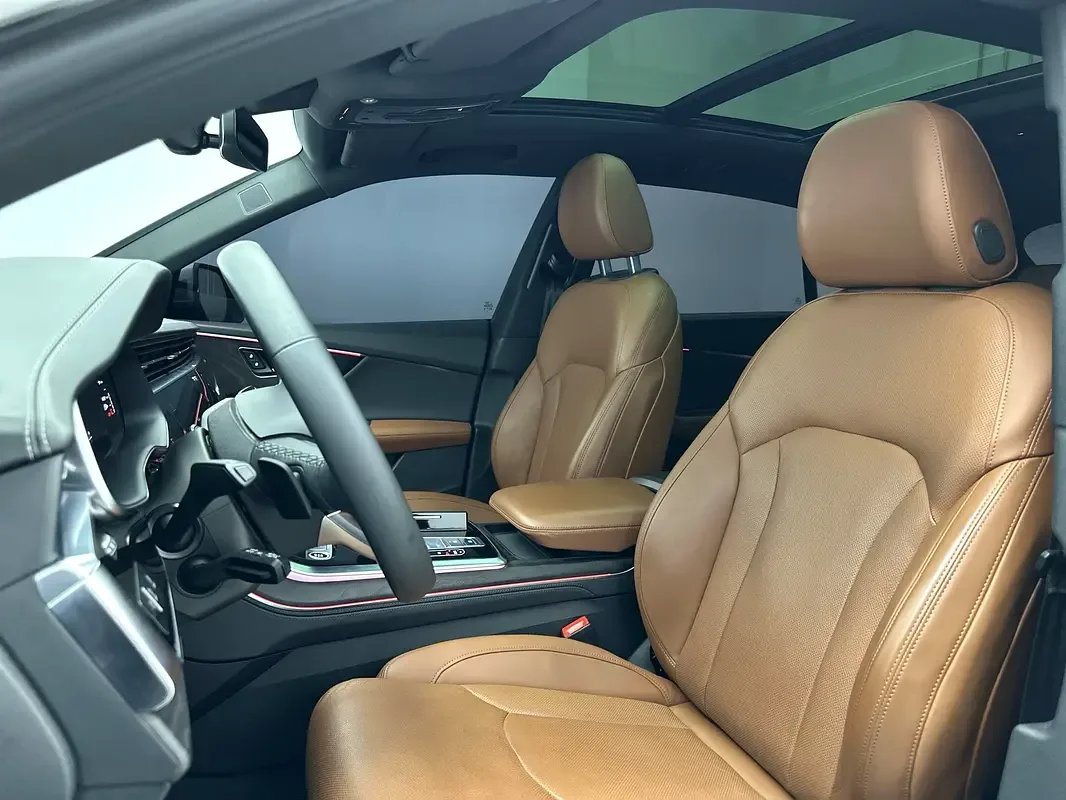 Audi Q8 55 TFSI Tiptronic quattro (340 حصان) - 11