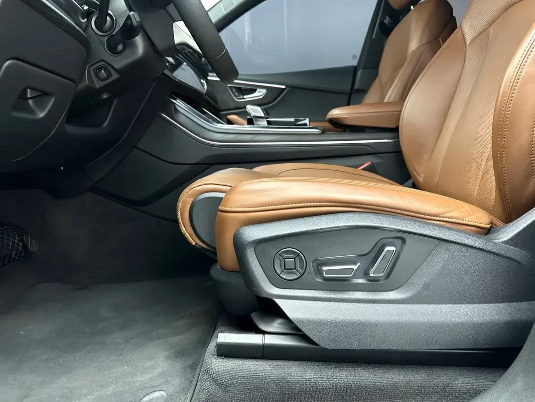 Audi Q8 55 TFSI Tiptronic quattro (340 حصان) - 16