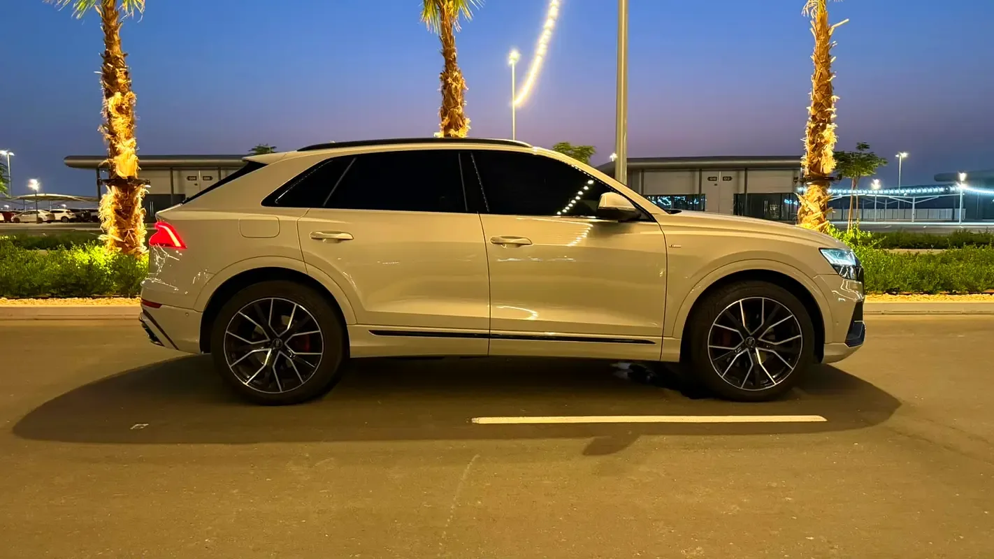 Audi Q8 55 TFSI Tiptronic quattro (340 hp) - 17