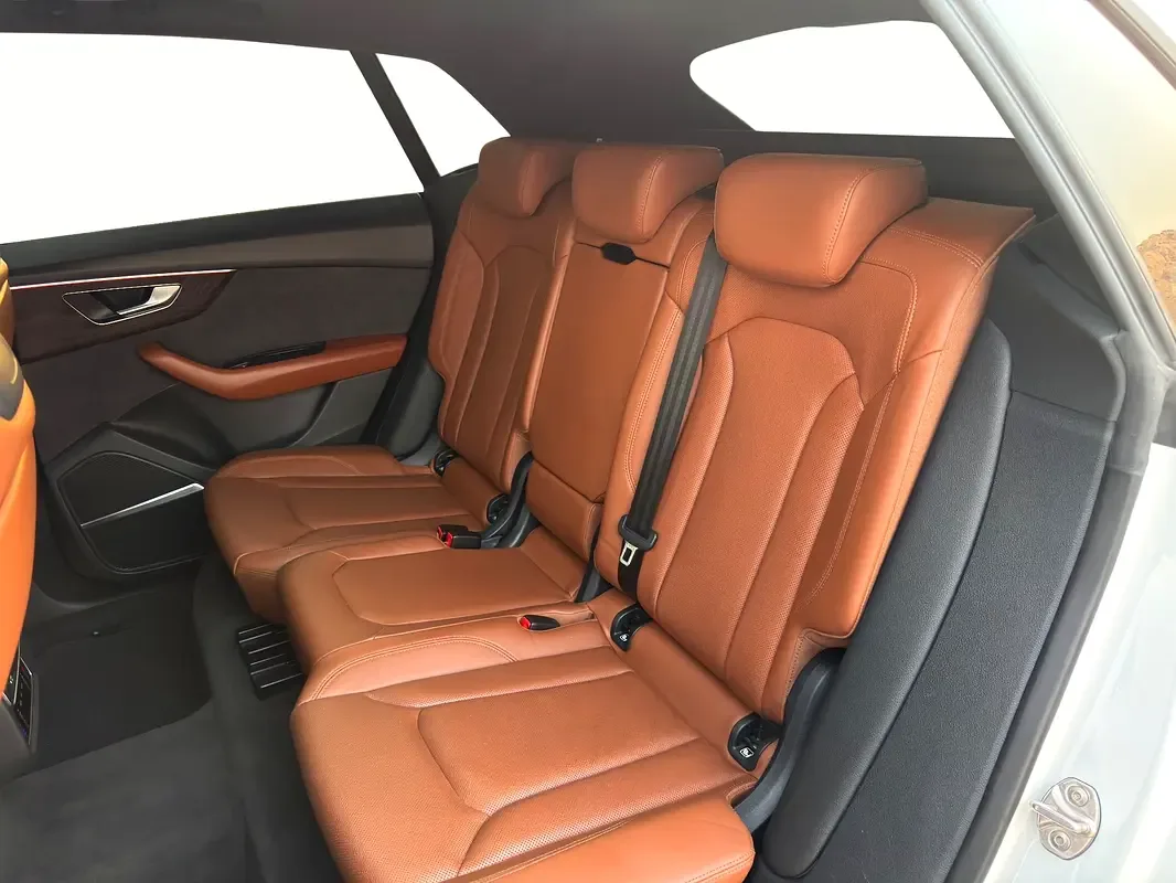 Audi Q8 55 TFSI Tiptronic quattro (340 حصان) - 9