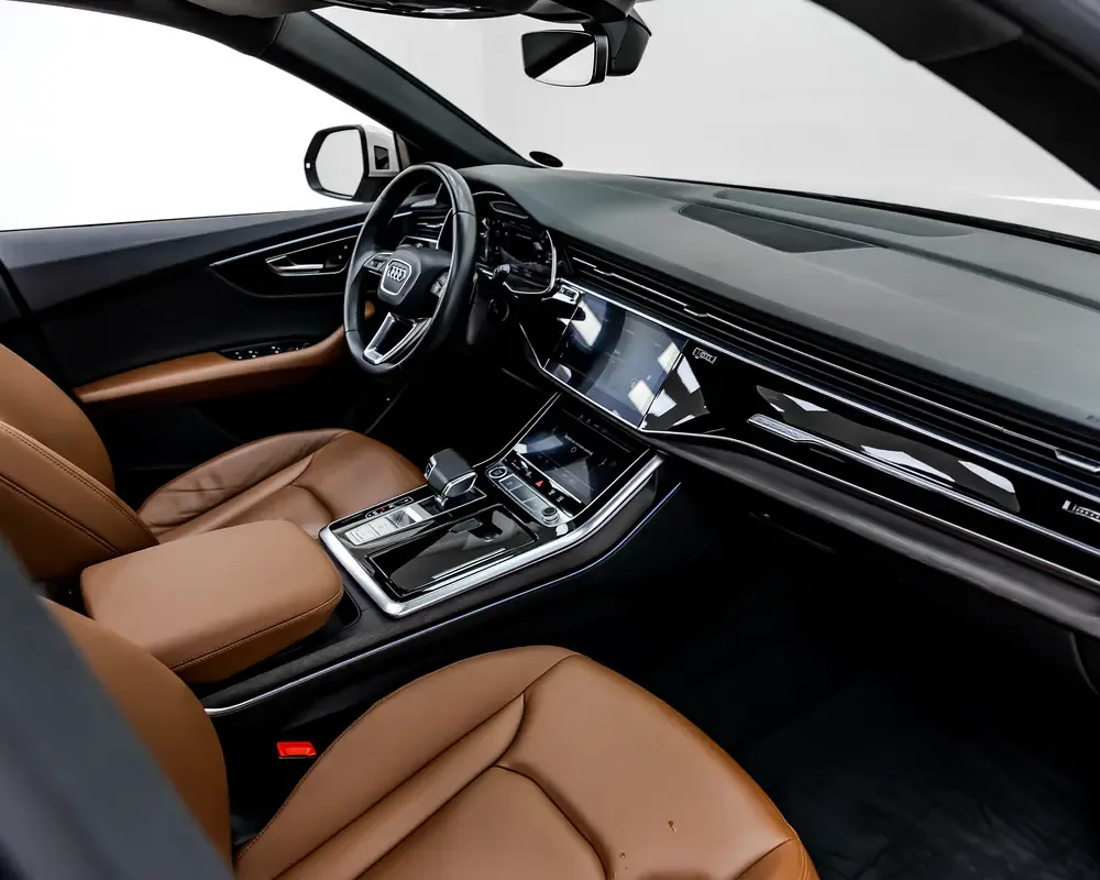 Audi Q8 55 TFSI Tiptronic quattro (340 hp) - 8