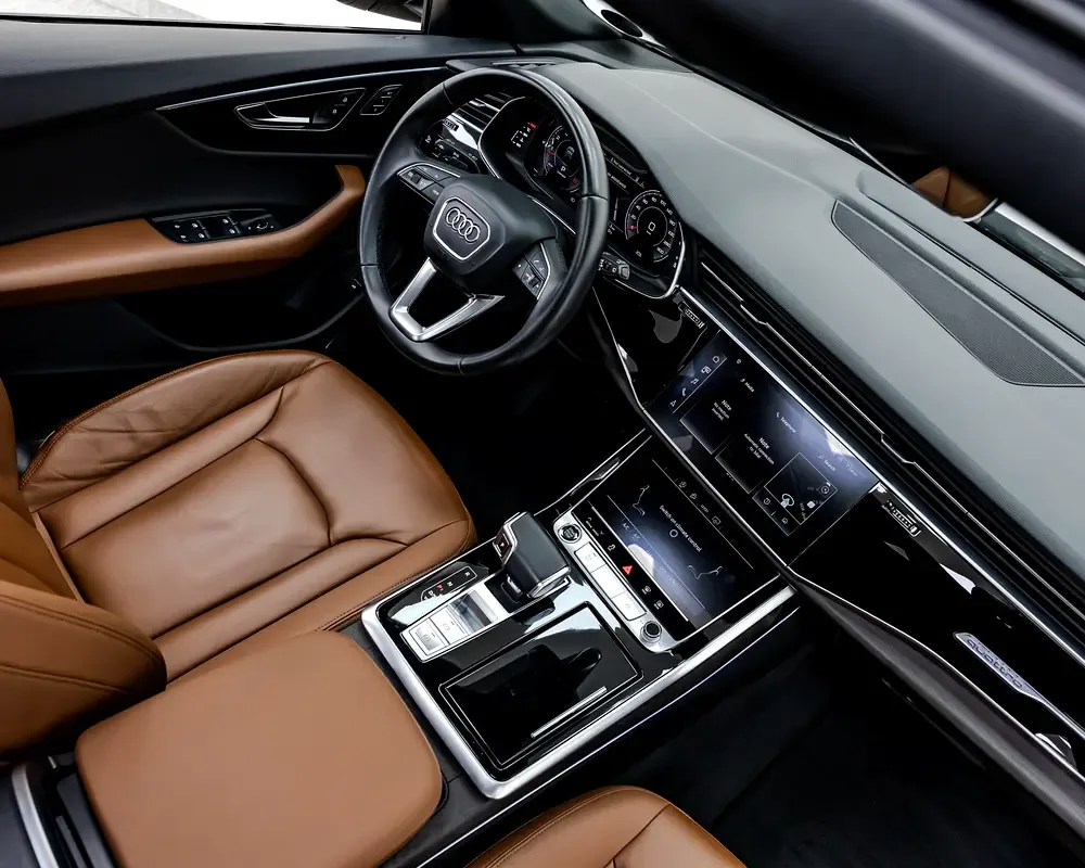 Audi Q8 55 TFSI Tiptronic quattro (340 hp) - 10