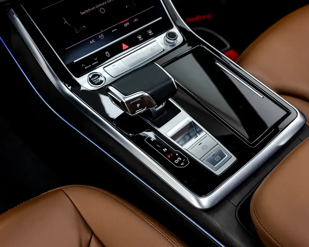 Audi Q8 55 TFSI Tiptronic quattro (340 hp) - 14