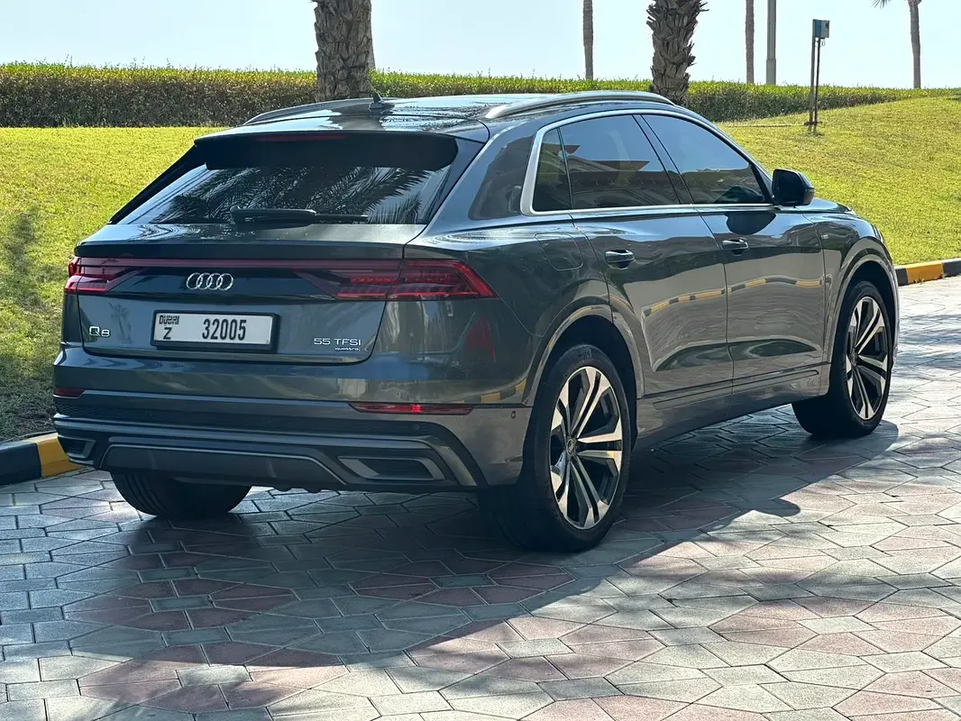 Audi Q8 55 TFSI Tiptronic quattro (340 hp) - 4