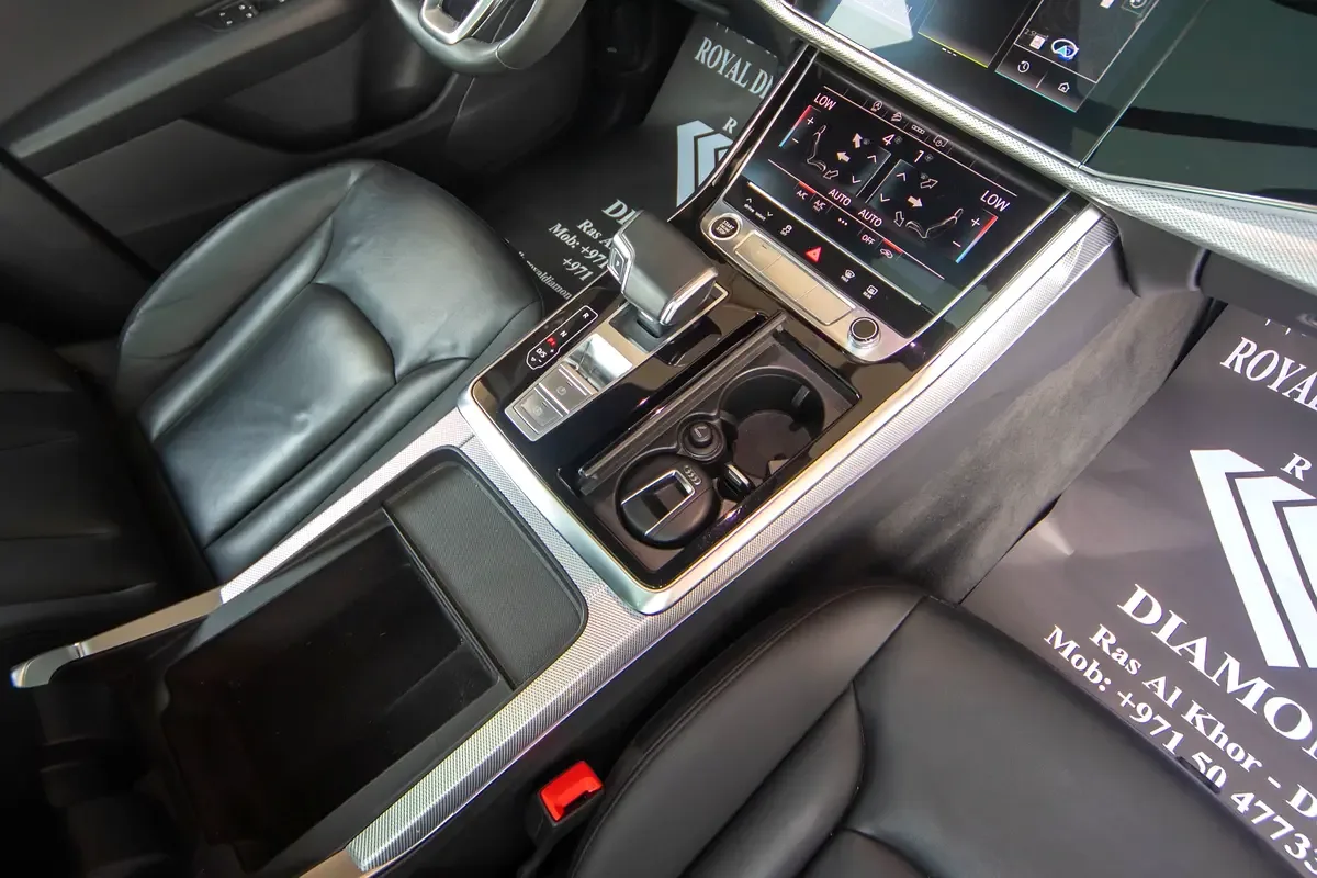 Audi Q8 55 TFSI Tiptronic quattro (340 hp) - 18