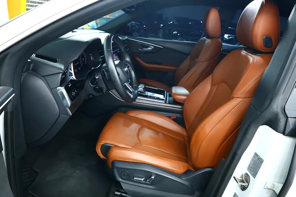 Audi Q8 55 TFSI Tiptronic quattro (340 حصان) - 9