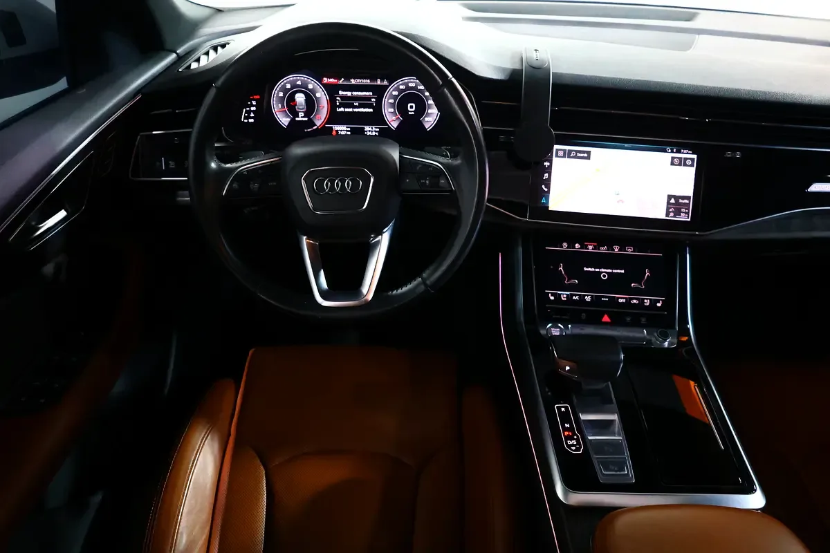 Audi Q8 55 TFSI Tiptronic quattro (340 حصان) - 16