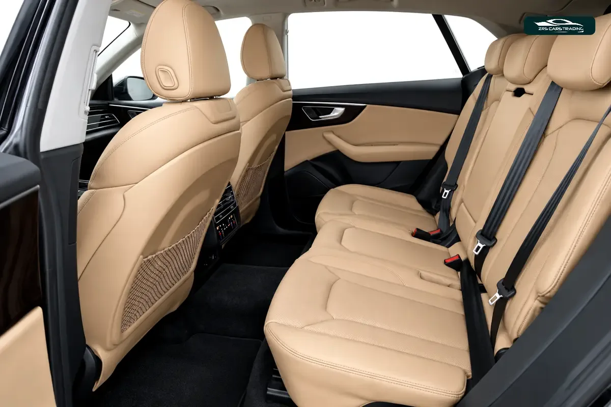 Audi Q8 55 TFSI Tiptronic quattro (340 hp) - 12
