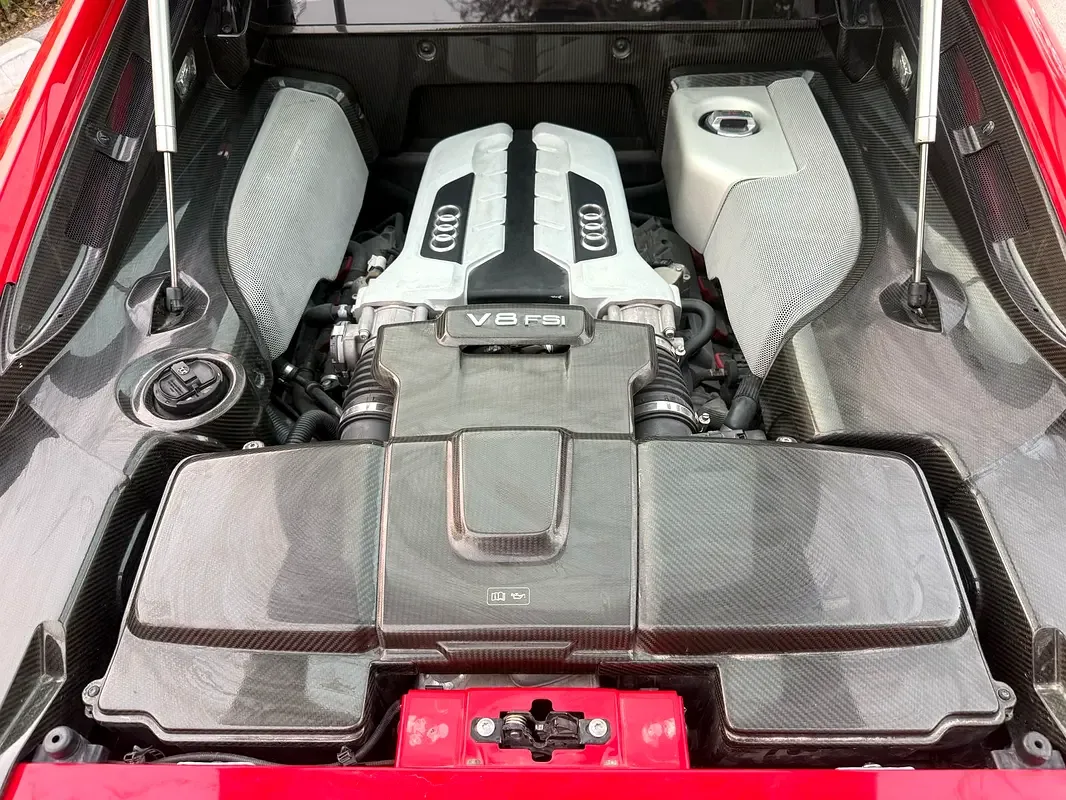 Audi R8 4.2 FSI S tronic quattro (430 hp) - 11