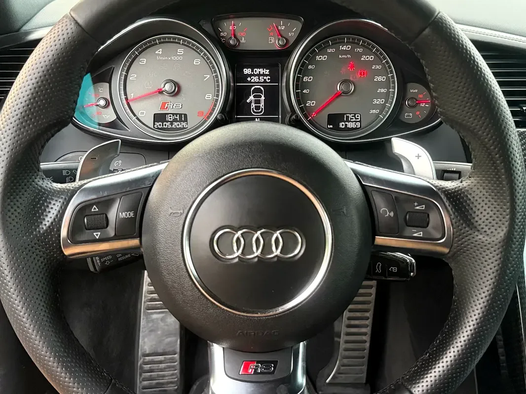 Audi R8 4.2 FSI S tronic quattro (430 hp) - 14